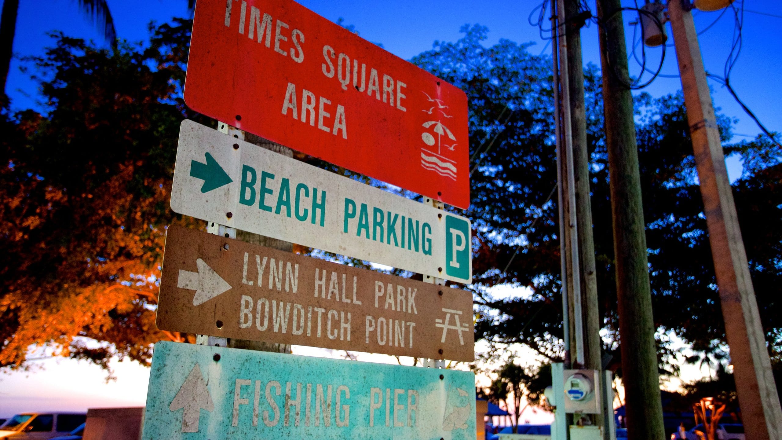 Fort Myers Beach showing signage