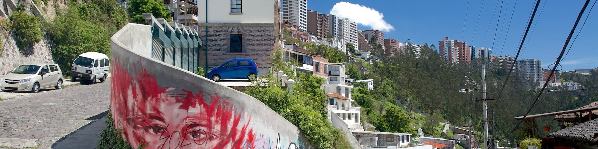 Quito mit einem Outdoor-Kunst