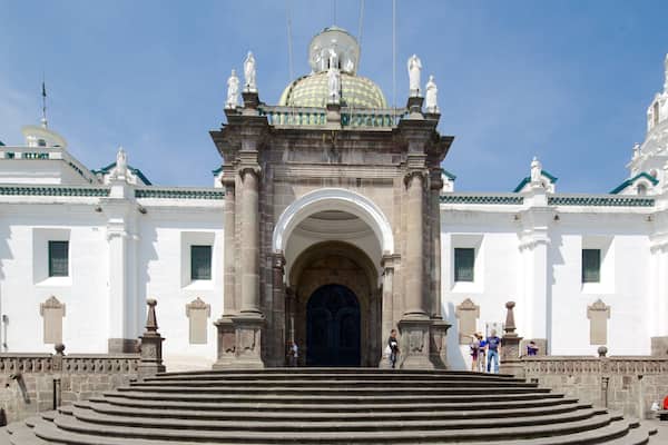 Quito Cathedral featuring street scenes, heritage architecture and a church or cathedral