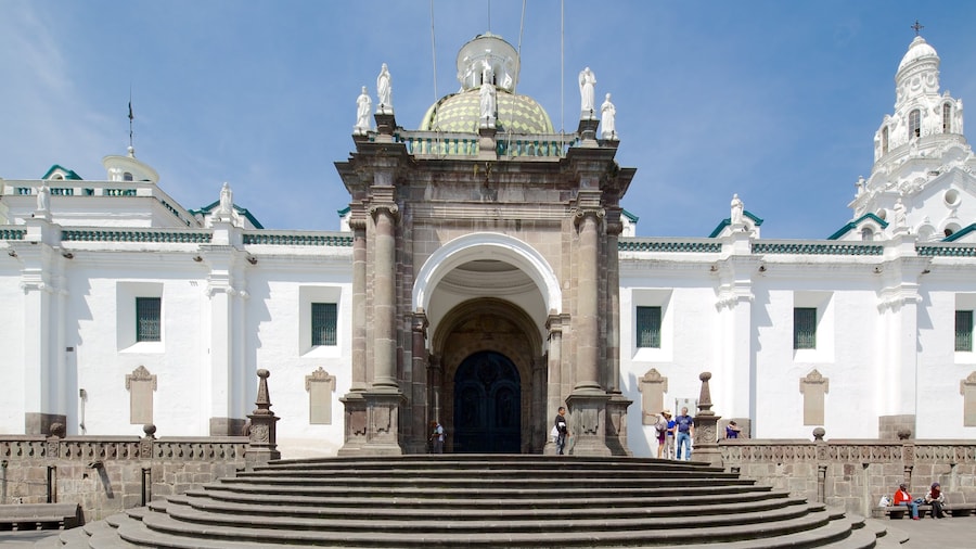 Metropolitan Cathedral of Quito showing a church or cathedral, heritage architecture and street scenes