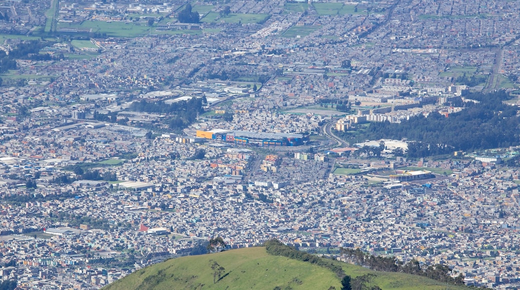 Quito Cable Car showing a city