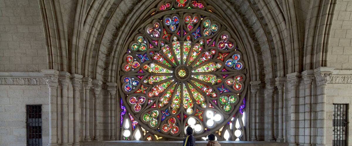Quito ofreciendo vistas interiores, una iglesia o catedral y patrimonio de arquitectura