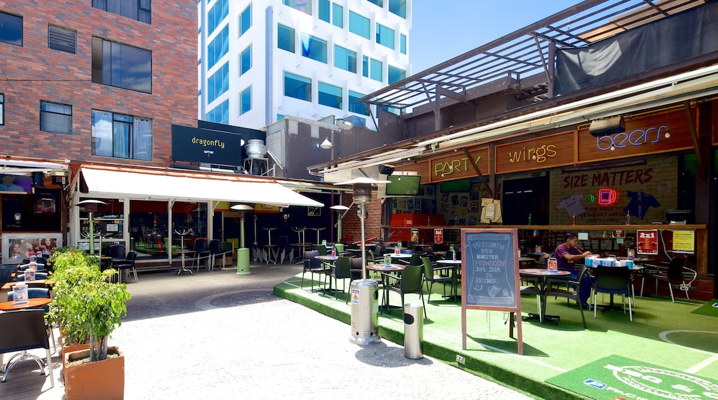 Foch Square featuring cafe scenes and outdoor eating