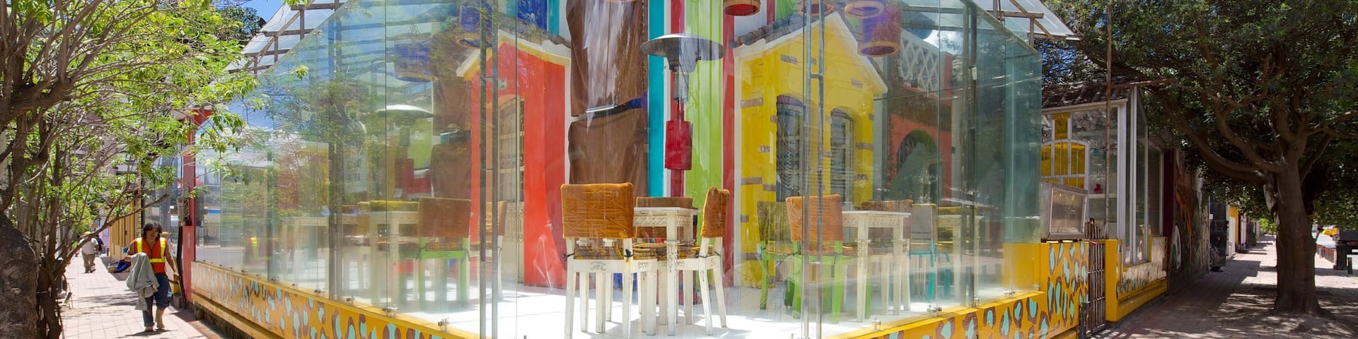 Foch Square which includes dining out, modern architecture and café scenes