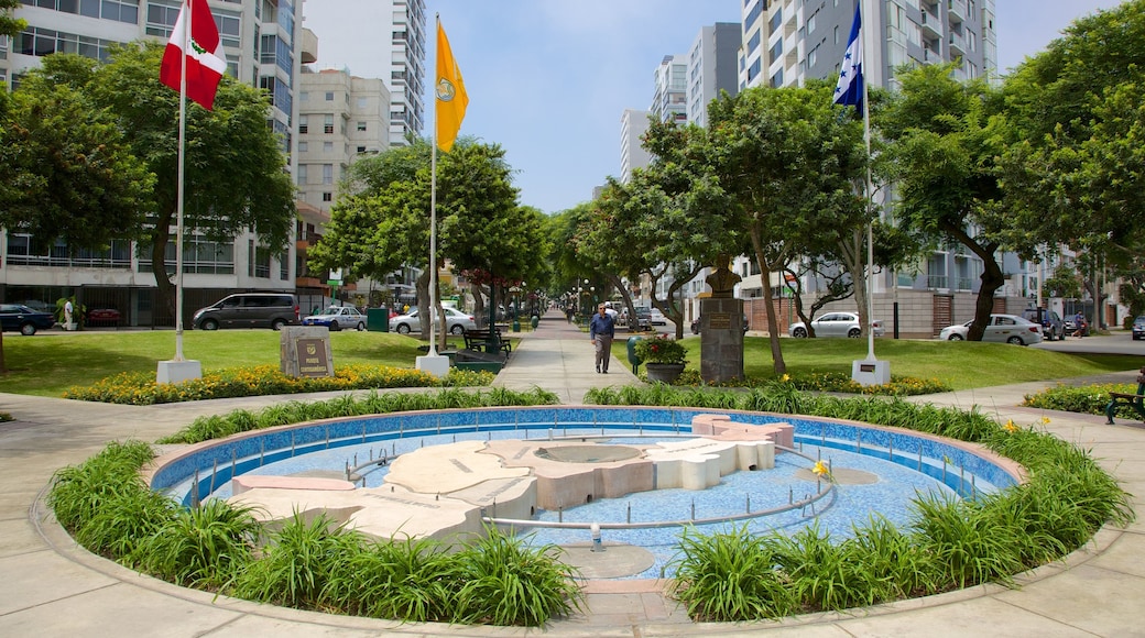 Lima mostrando un parque, una ciudad y una fuente