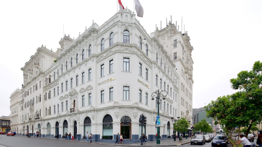 Plaza San Martin som inkluderar gatuliv