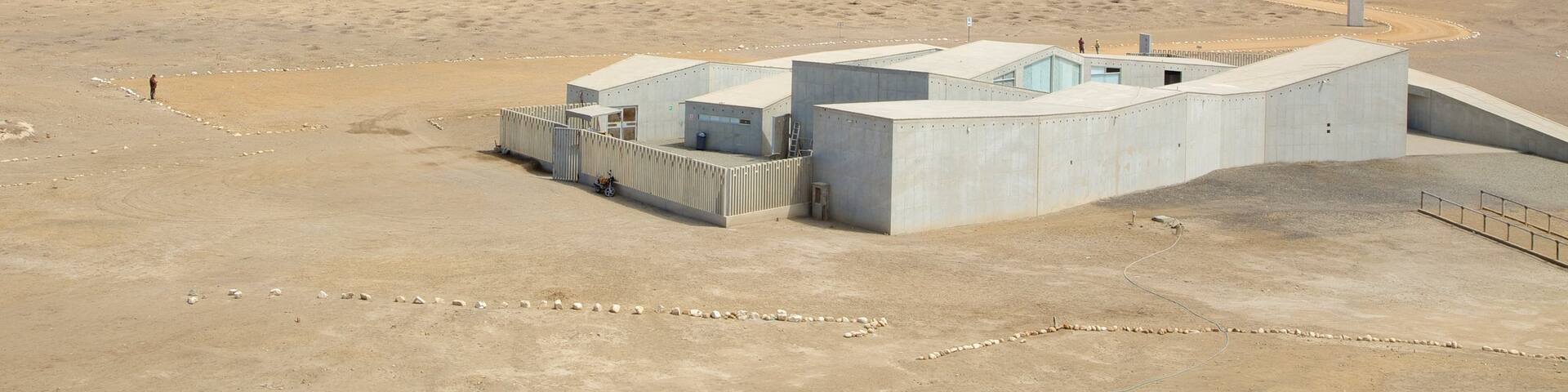 El Brujo which includes tranquil scenes, landscape views and desert views