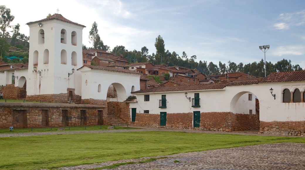 Cusco featuring a small town or village and heritage architecture