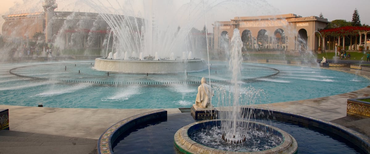 Parque de Exposiciones ofreciendo una fuente