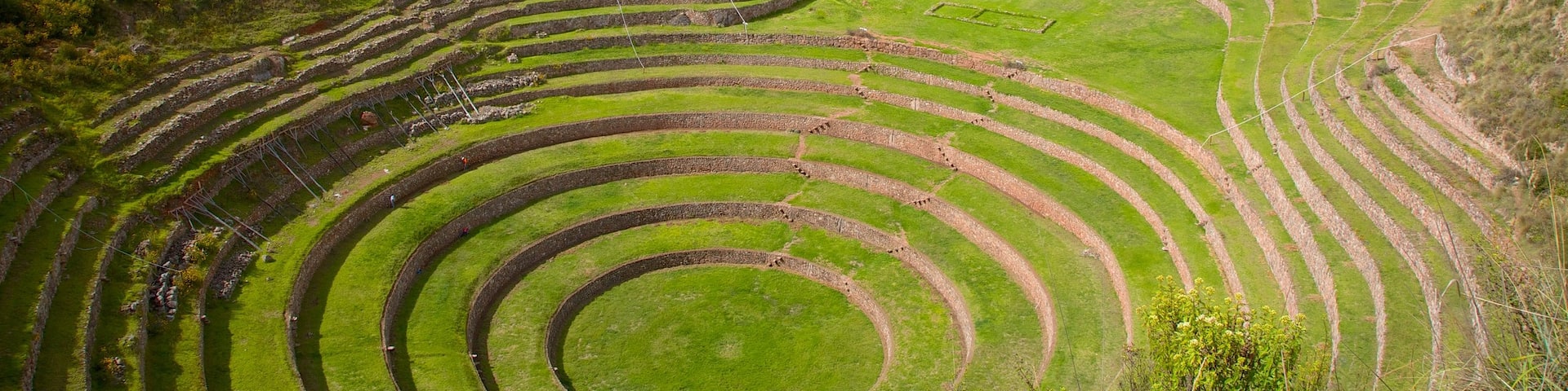 Moray Terraces which includes landscape views and indigenous culture
