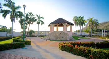 Plage de Chahue montrant jardin