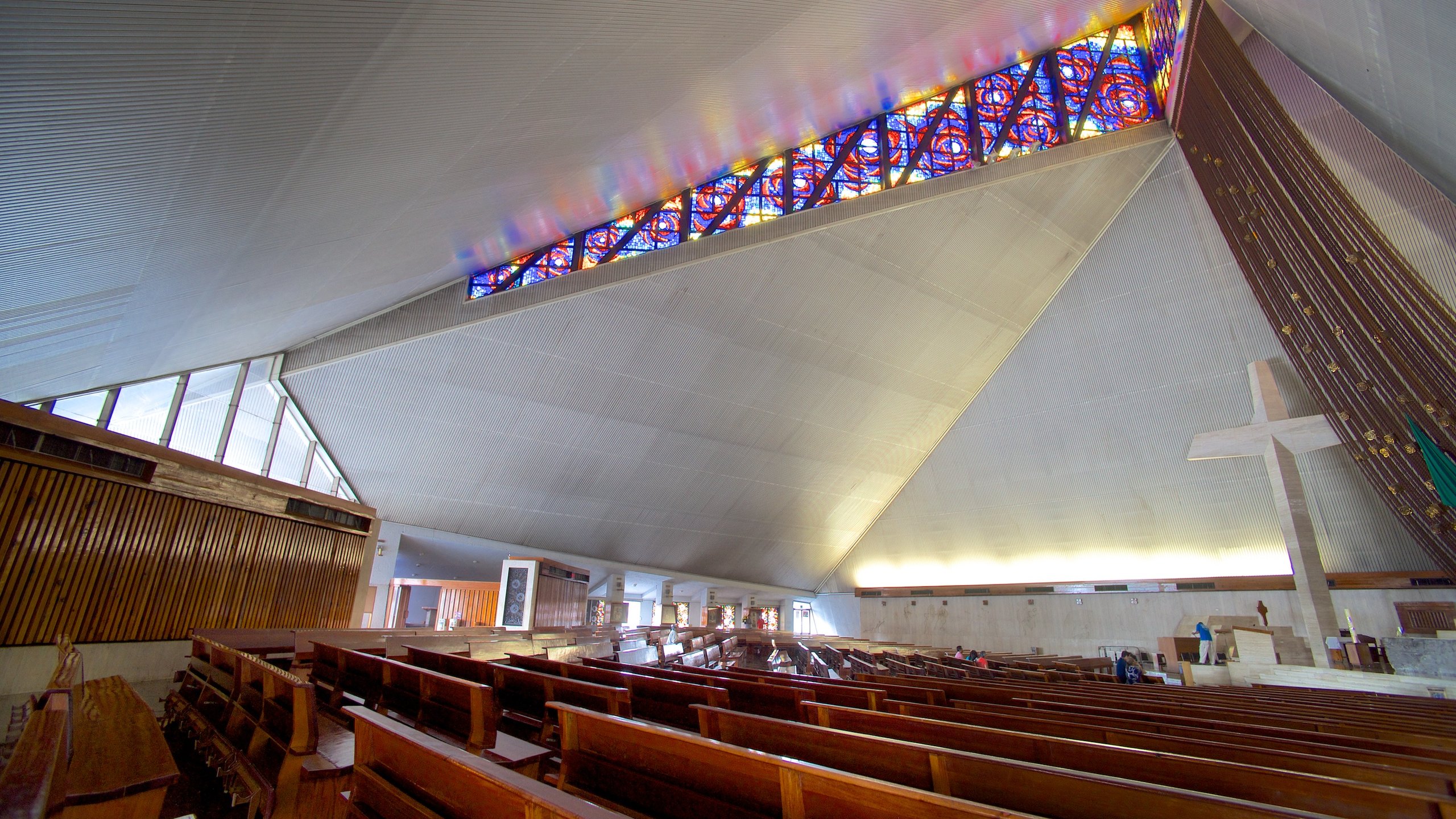 Basilica de Guadalupe featuring a church or cathedral, religious aspects and interior views