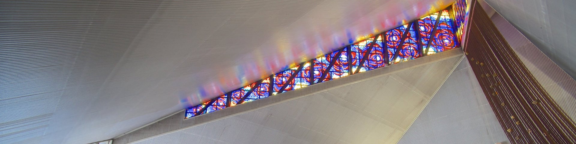 Basilica de Guadalupe showing a church or cathedral, religious aspects and interior views