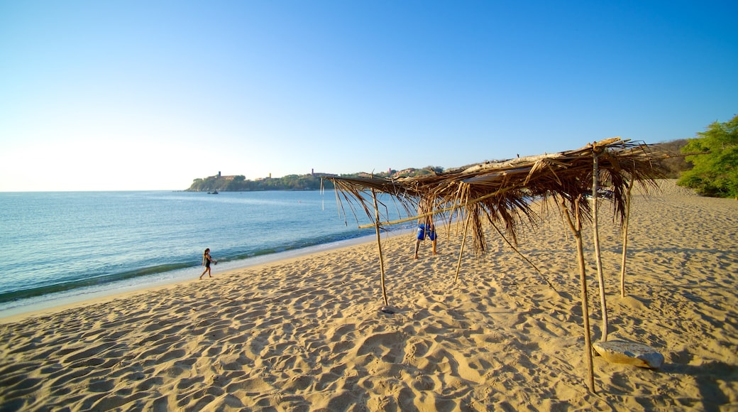 Zaachila Beach showing a beach