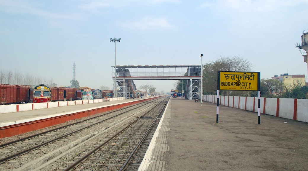 Rudrapur có tính năng đường sắt