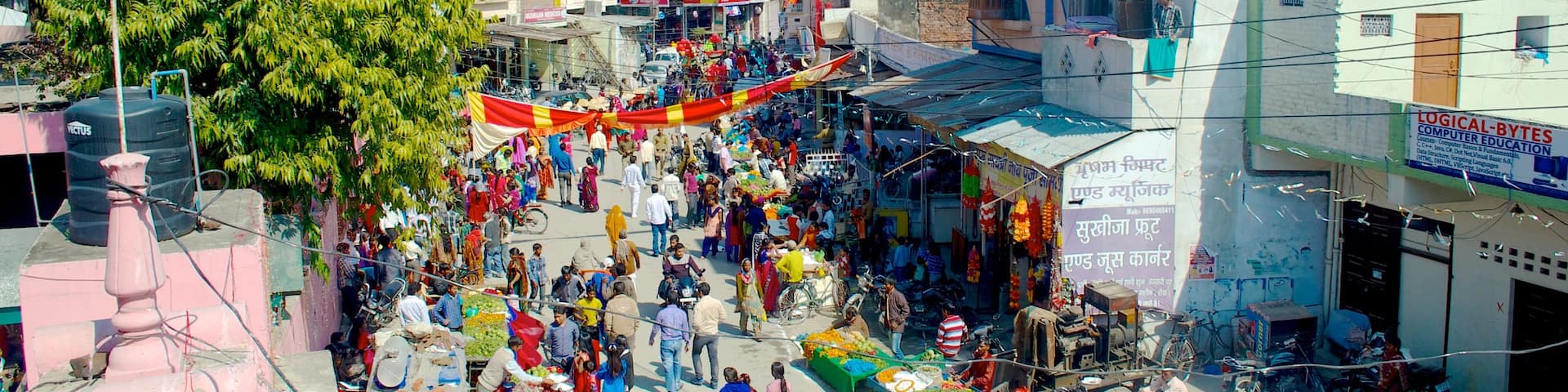 Rudrapur featuring street scenes as well as a large group of people