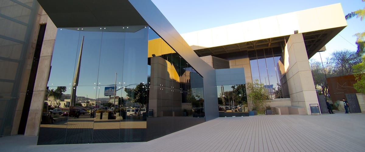 Centro Cultural Tijuana ofreciendo escenas urbanas y arquitectura moderna