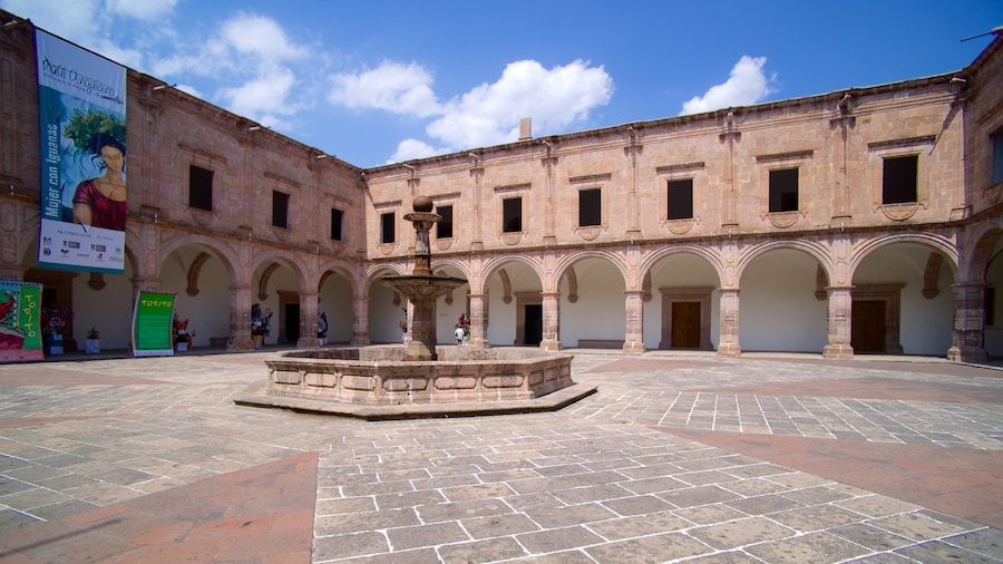 Morelia caratteristiche di architettura d\'epoca, piazza e piccola città o villaggio