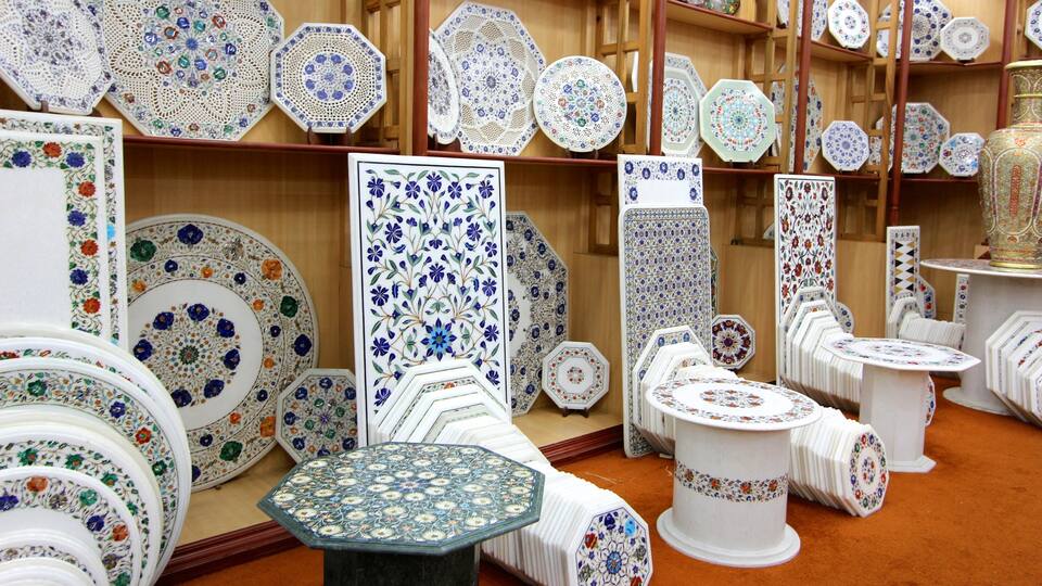 Agra toont interieur en kunst