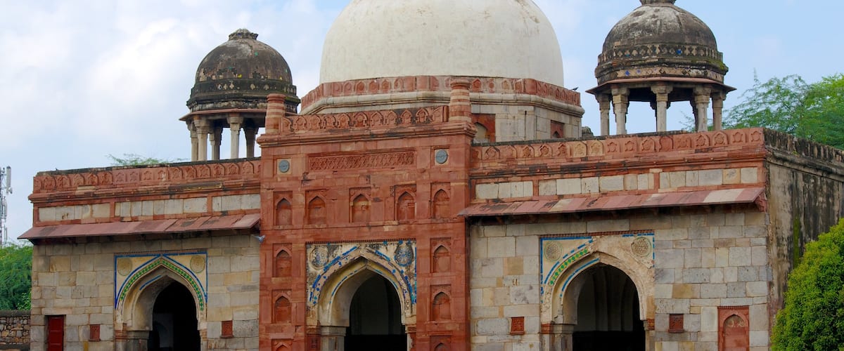 Humayun\'s Tomb showing heritage architecture, heritage elements and a memorial