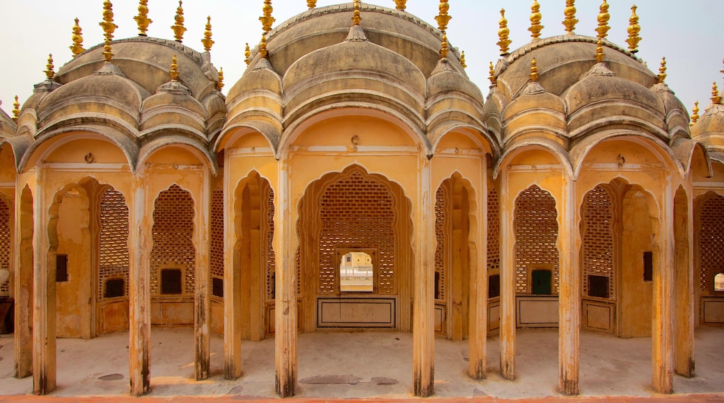 Hawa Mahal mit einem historische Architektur