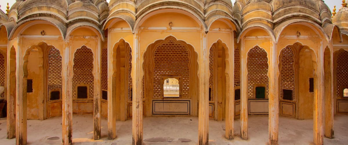Hawa Mahal showing heritage architecture