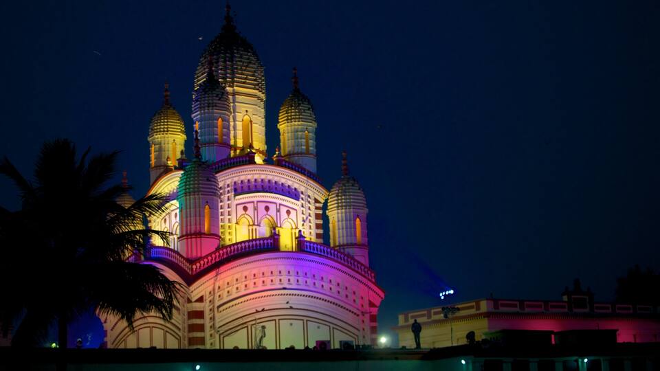 Dakshineswar Kali Temple showing a temple or place of worship, religious aspects and night scenes