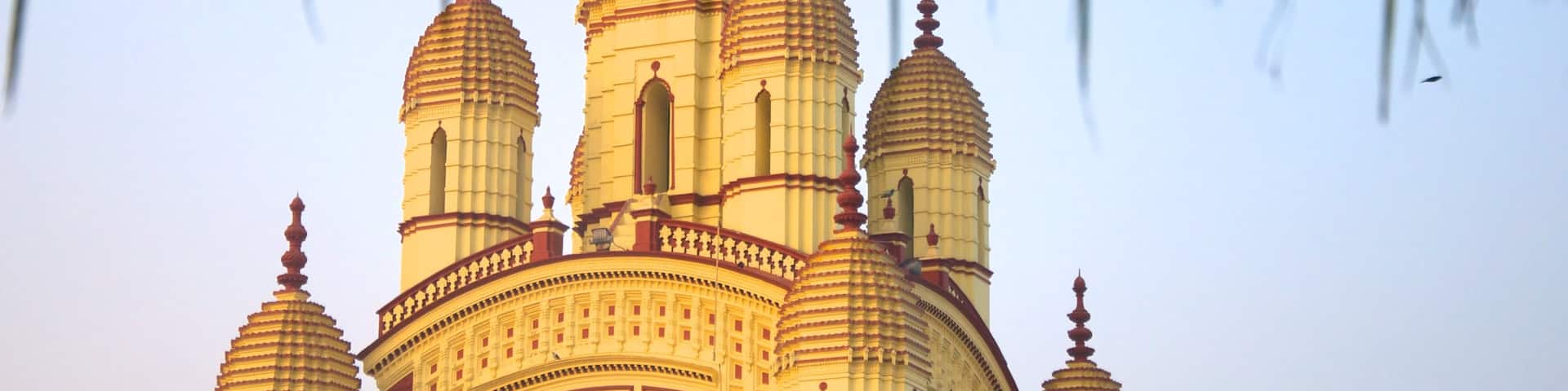 Temple de Dakshineswar Kali qui includes éléments religieux et temple ou lieu de culte
