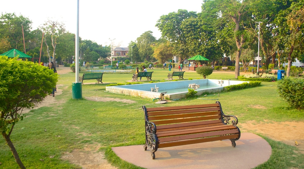 Nicco Park which includes a garden