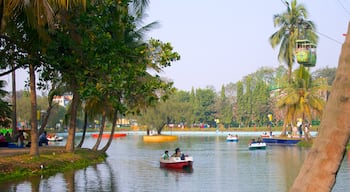 Nicco Park showing a lake or waterhole, boating and a park