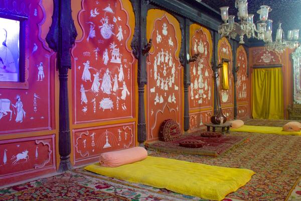 Raja Dinkar Kelkar Museum featuring interior views