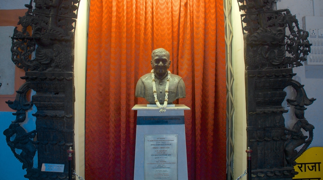 Raja Dinkar Kelkar Museum featuring interior views