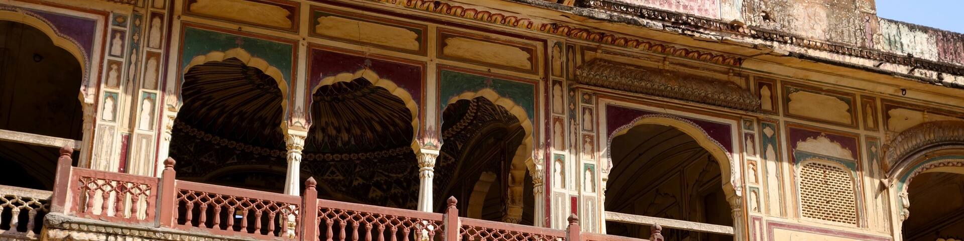 Galta-Monkey Palace featuring heritage architecture and chateau or palace