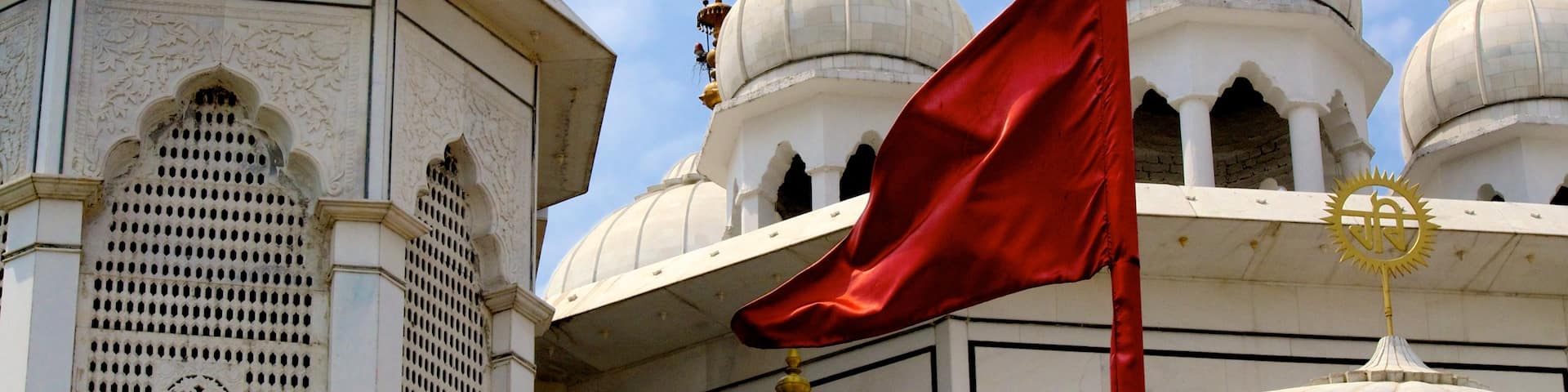 Shri Guru Ravidas Mandir Chak Hakim which includes a temple or place of worship, château or palace and heritage architecture