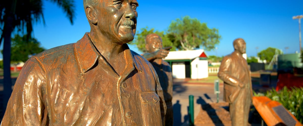 Broome featuring a small town or village, outdoor art and art