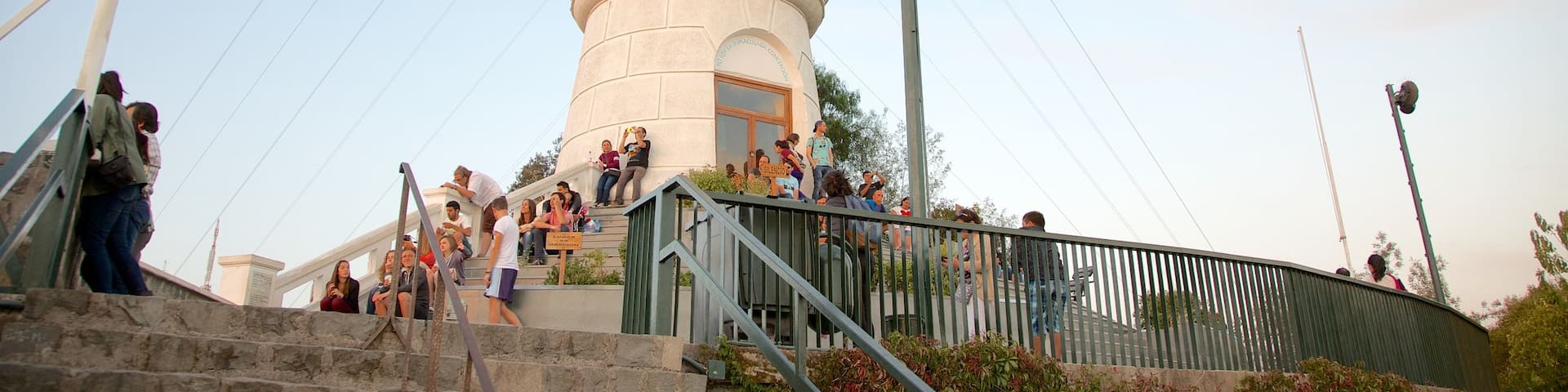 Cerro San Cristóbal das einen Kunst, Outdoor-Kunst und Statue oder Skulptur