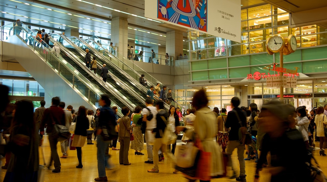 Nagoya showing modern architecture, interior views and shopping