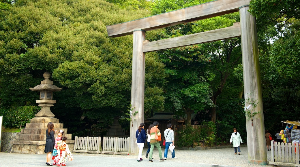 Atsuta Shrine showing a temple or place of worship, a garden and religious elements