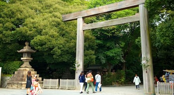 Atsuta Shrine featuring a temple or place of worship, religious aspects and a garden