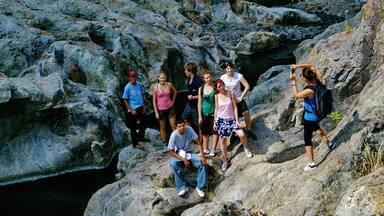 Nicaragua showing hiking or walking as well as a large group of people