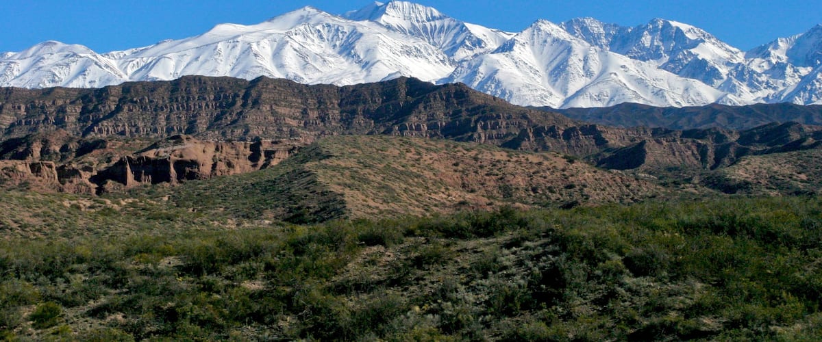 Cuyo which includes mountains and landscape views