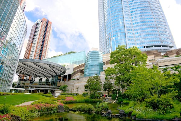 Roppongi welches beinhaltet Hochhaus, Garten und CBD