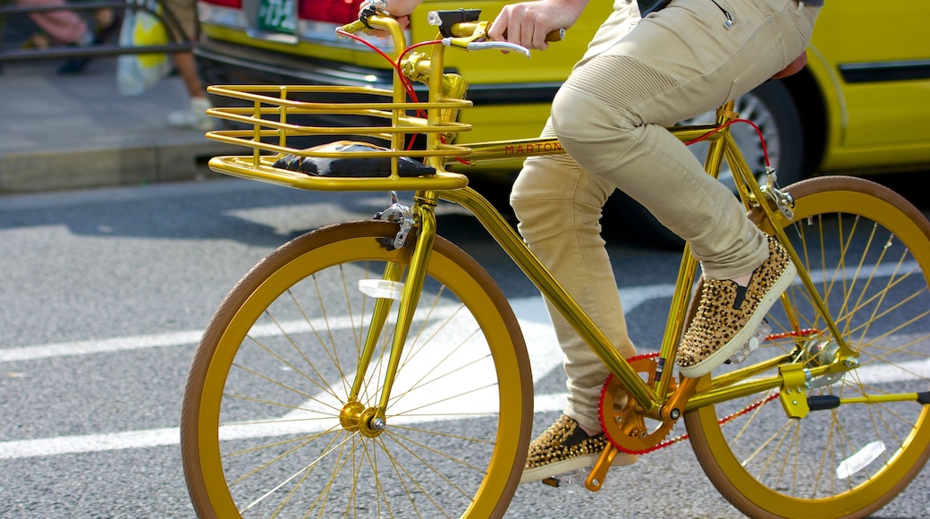 Harajuku which includes a city and cycling