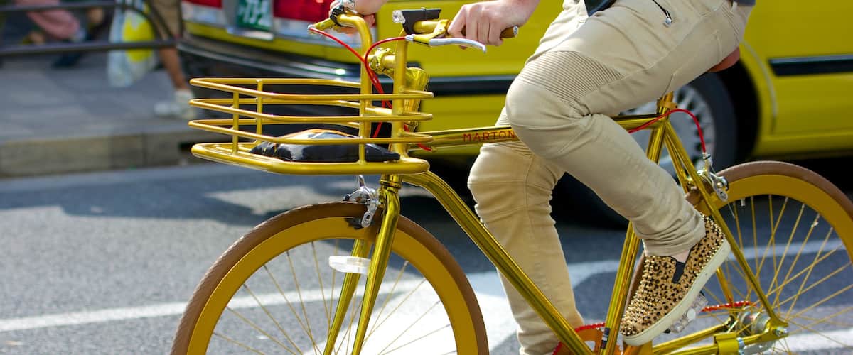 Harajuku which includes cycling and a city