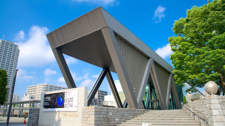 Tokyo Museum of Contemporary Art which includes modern architecture and a city