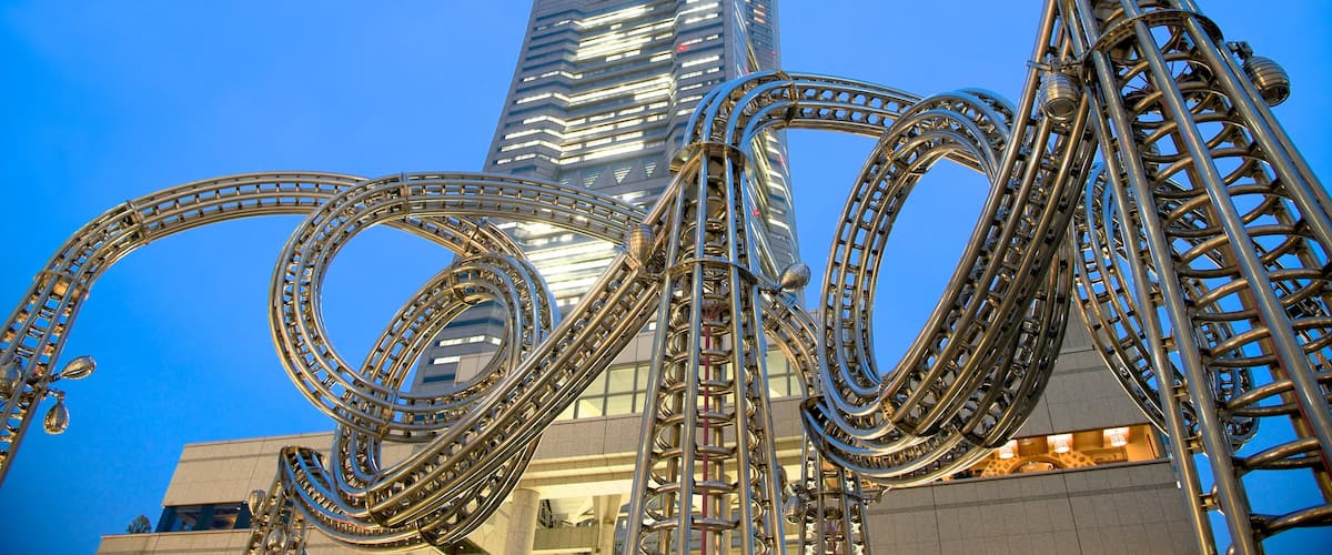 Minatomirai ofreciendo arquitectura moderna, vistas a la ciudad y escenas nocturnas