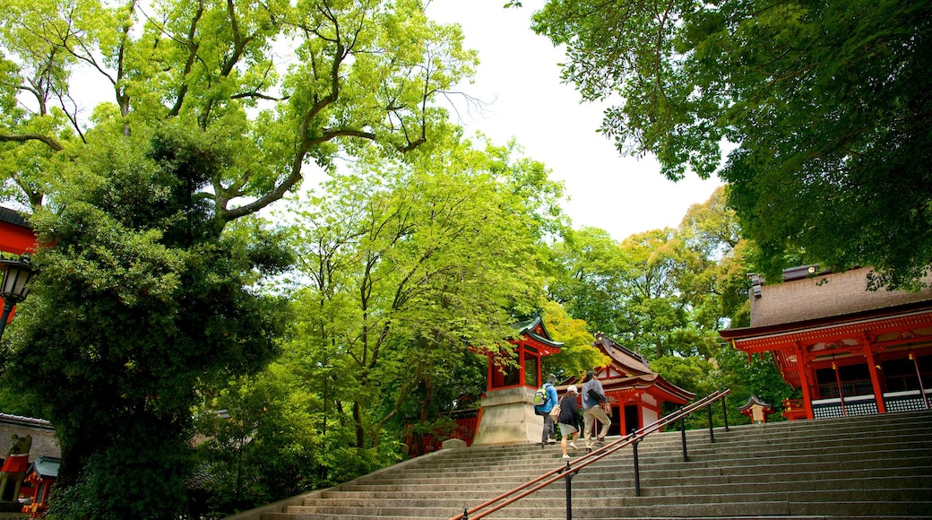 伏見稻荷大社 其中包括 宗教元素 和 寺廟或宗教聖地