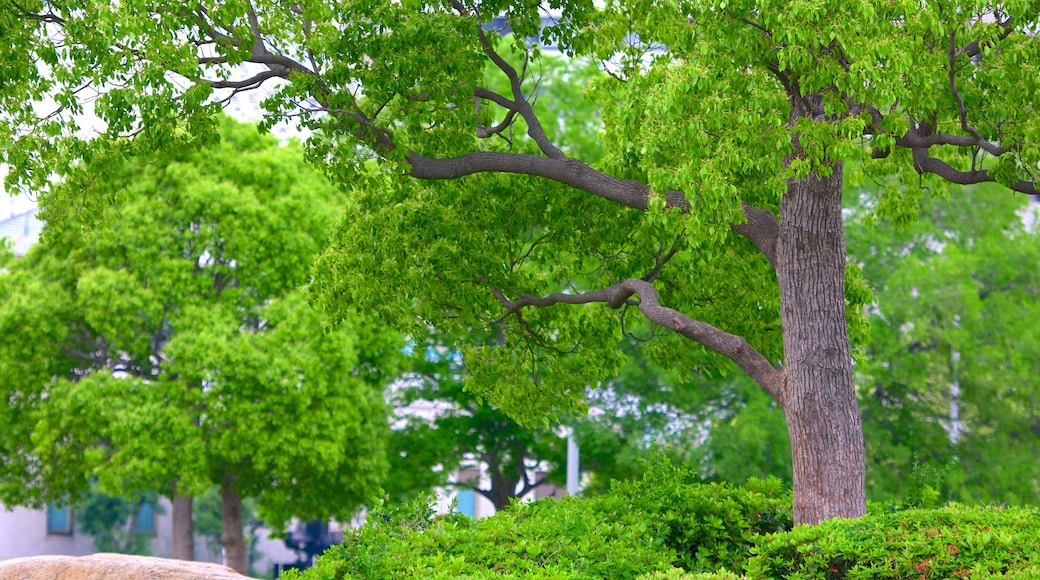 Meriken Park which includes a park