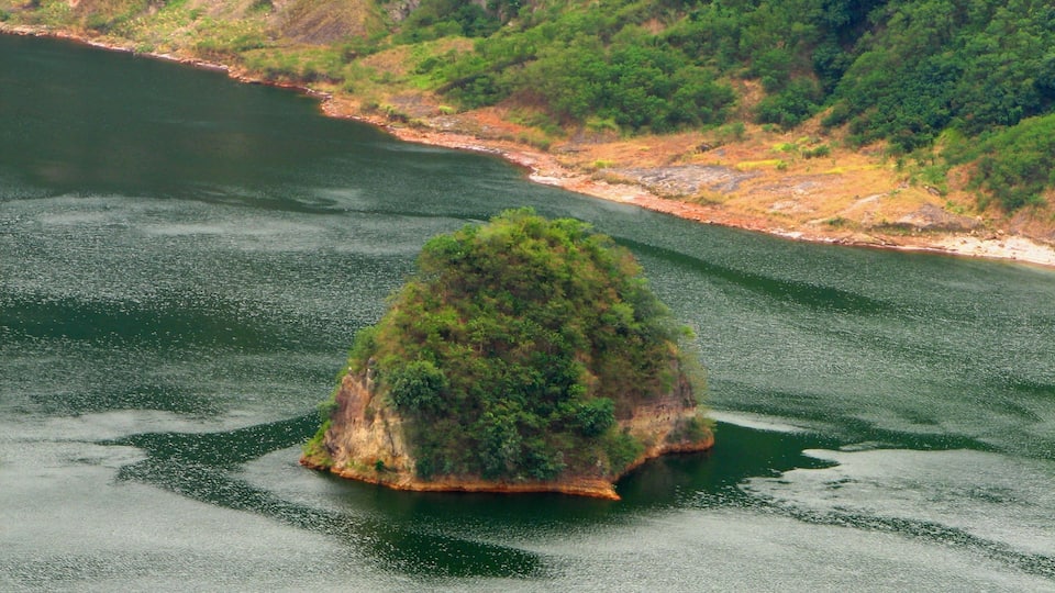 Batangas toont algemene kustgezichten en landschappen
