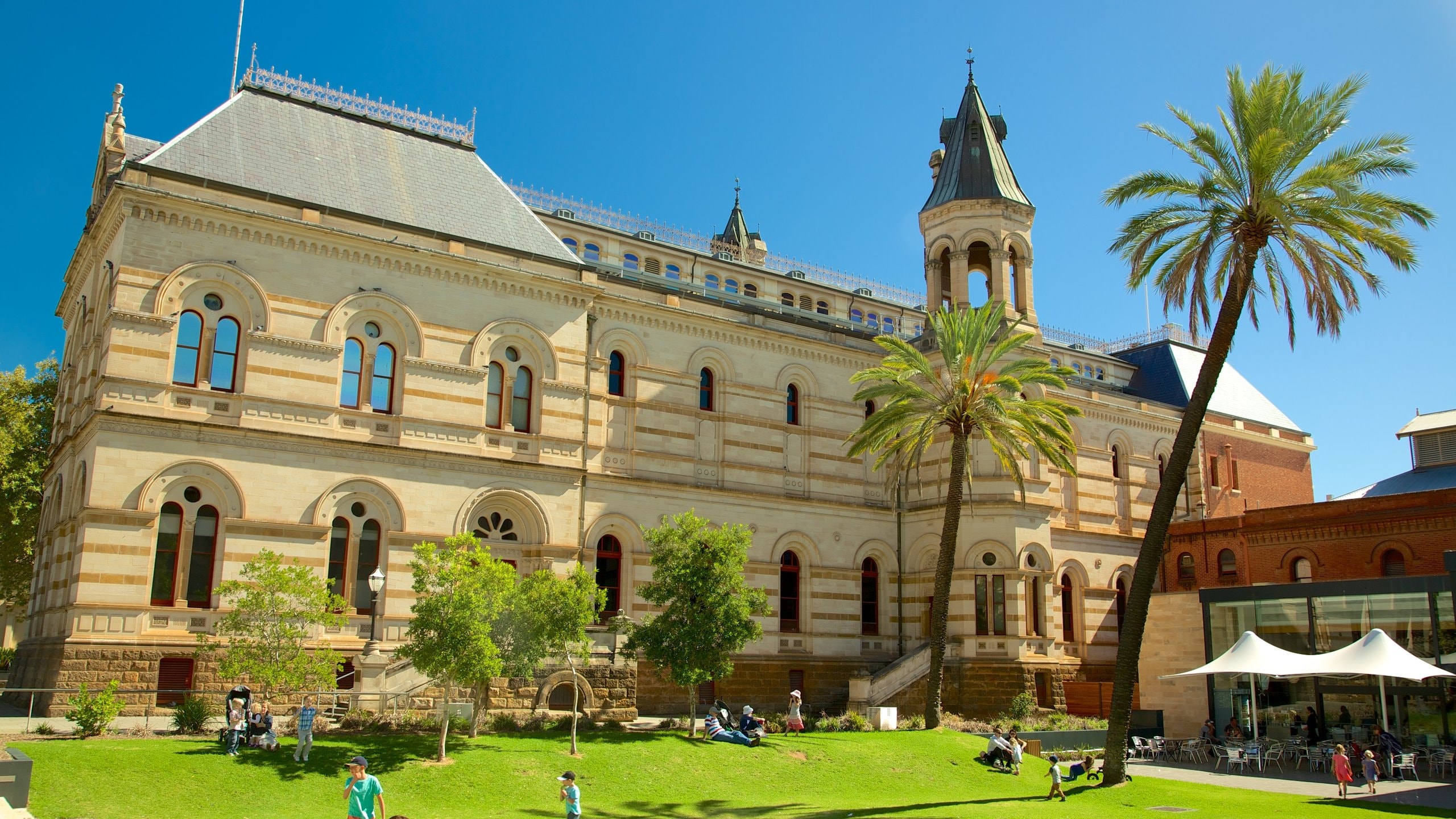 Australia Meridional que incluye un parque, patrimonio de arquitectura y una iglesia o catedral